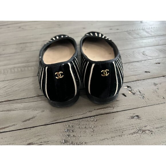CHANEL Black Ivory Velvet Zebra Striped CC Ballet Flats Size 39 9 - Picture 9 of 13